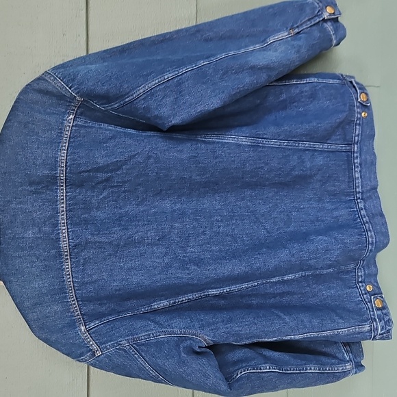 Carhartt Women's WIP Trucker Jacket lined with sherpa - Picture 5 of 6